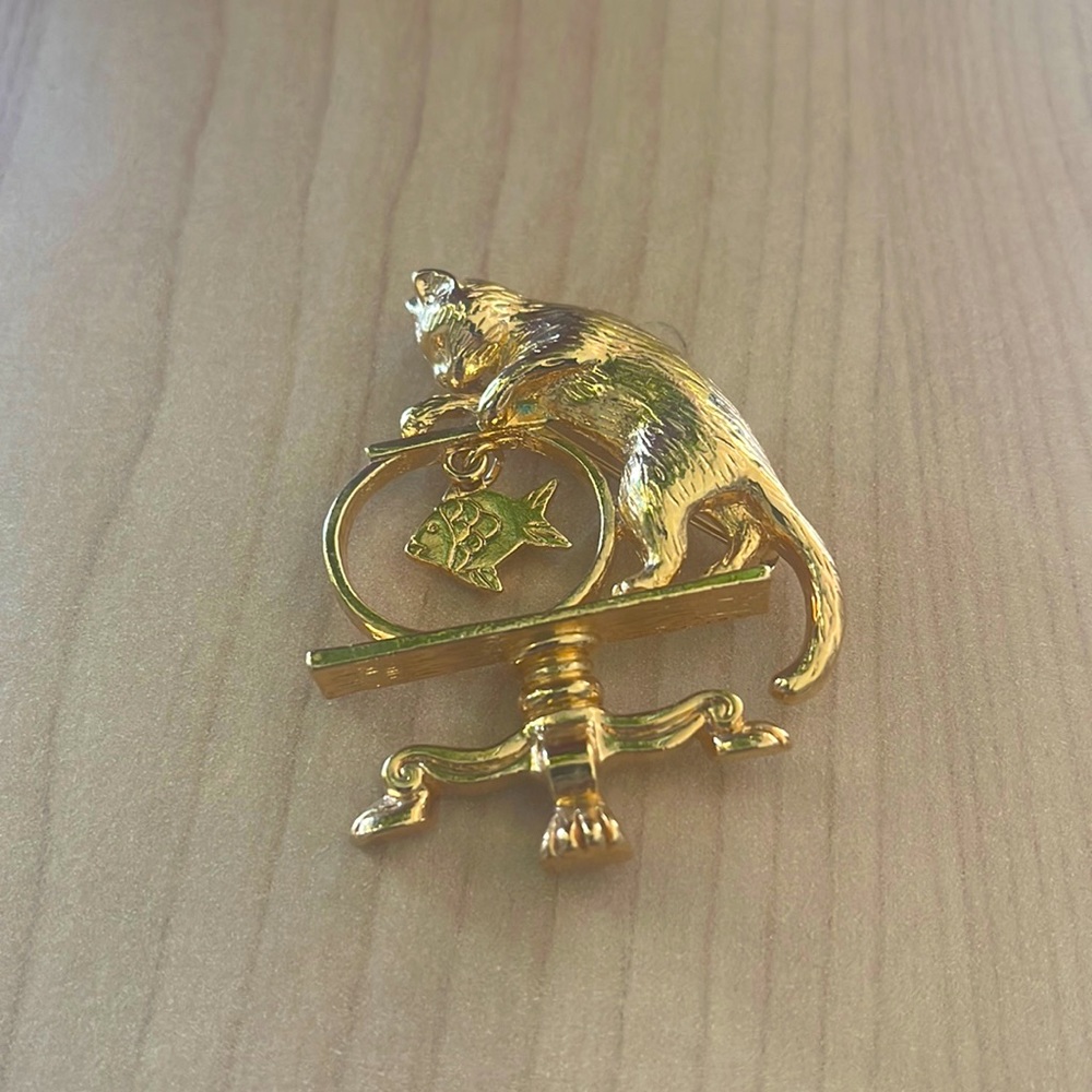 Vintage cat and fishbowl brooch